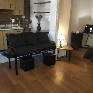Awesome Cozy 1 Bedroom Coachhouse , Toronto Canada