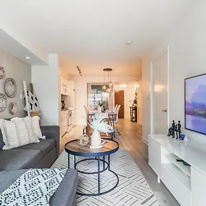Luxury 2br Downtown W/ Cn Tower View , Toronto Canada